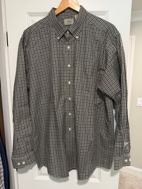 L.L. Bean Men's Black and Gray Plaid Button-Down Shirt XL
